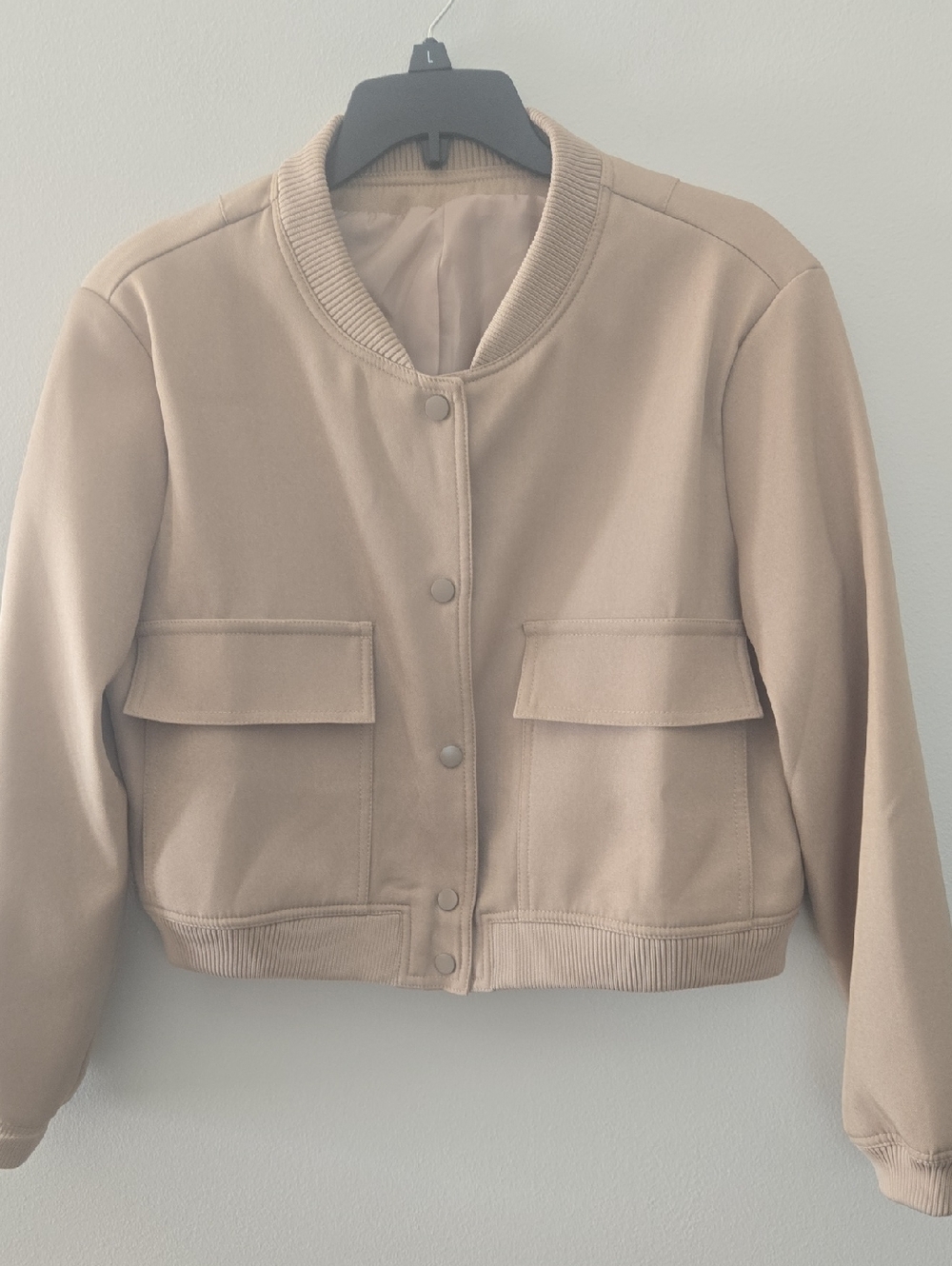 Womwns Khaki Bomber Jacker with Snaps Sz Med Nwot
